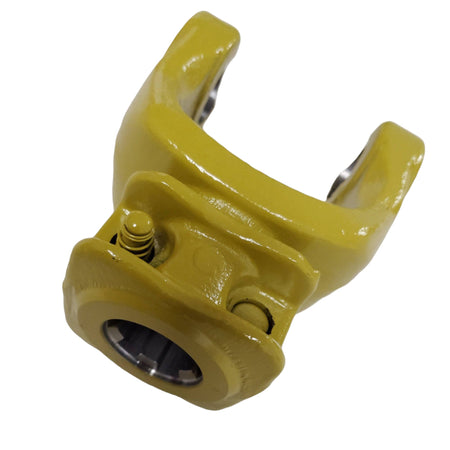A set of universal joints and matching quick release yokes for drive shafts, with marked dimensions.